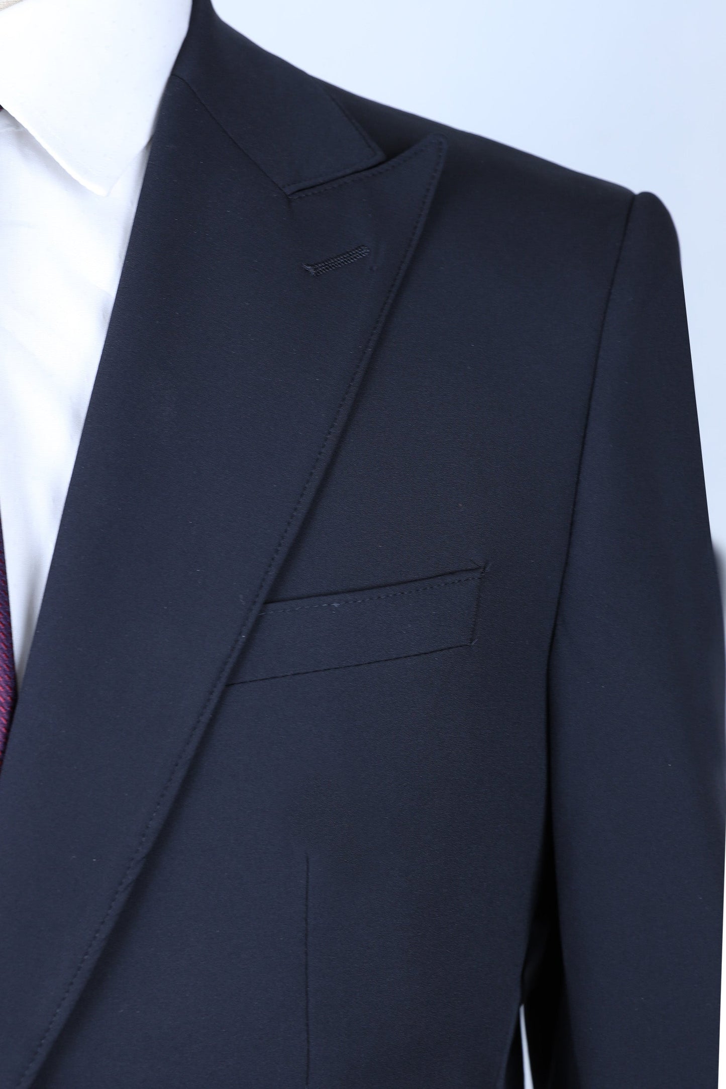 SOLID BLACK TWO-PIECE SUIT
