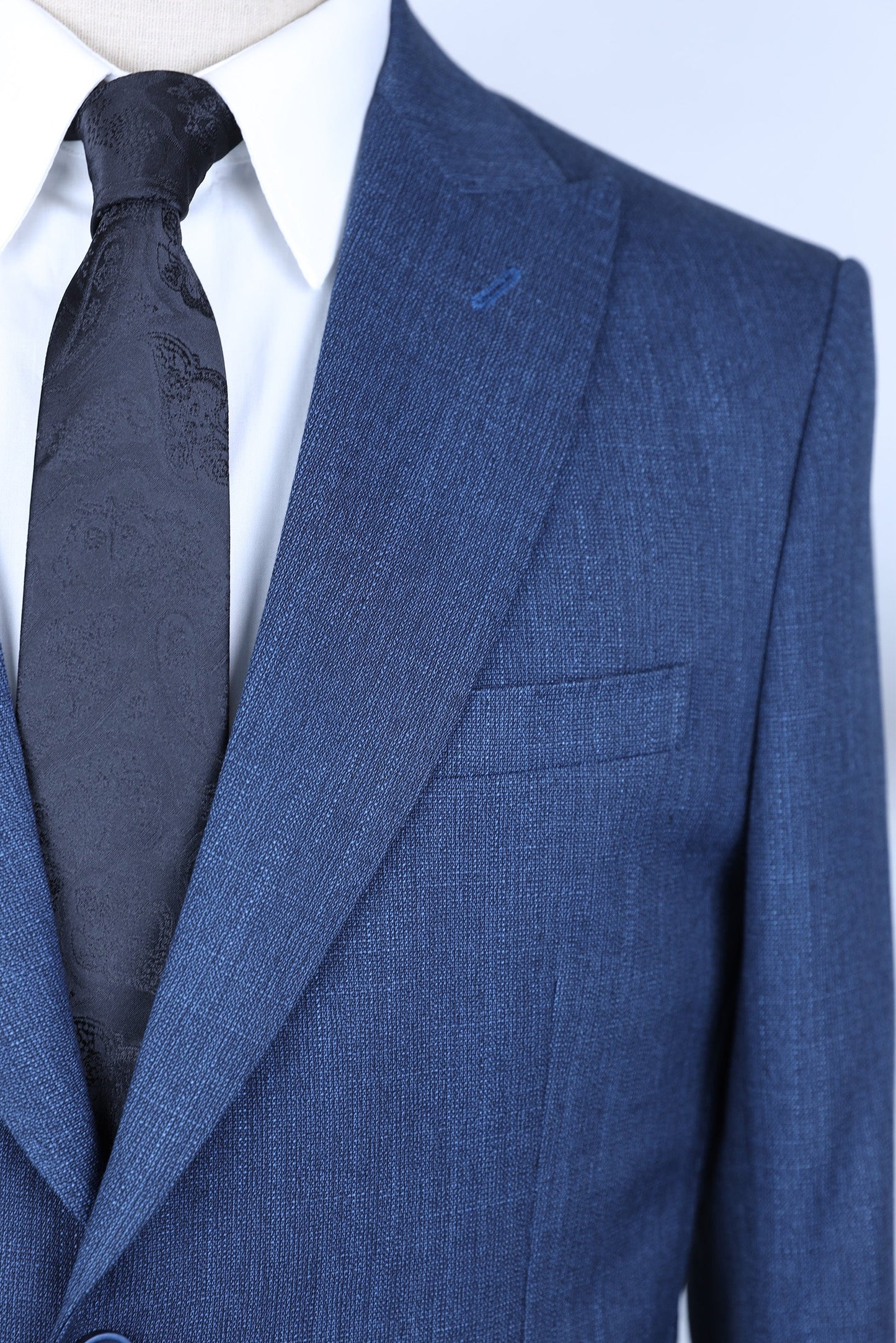 BLUE TEXTURED TWO-PIECE SUIT