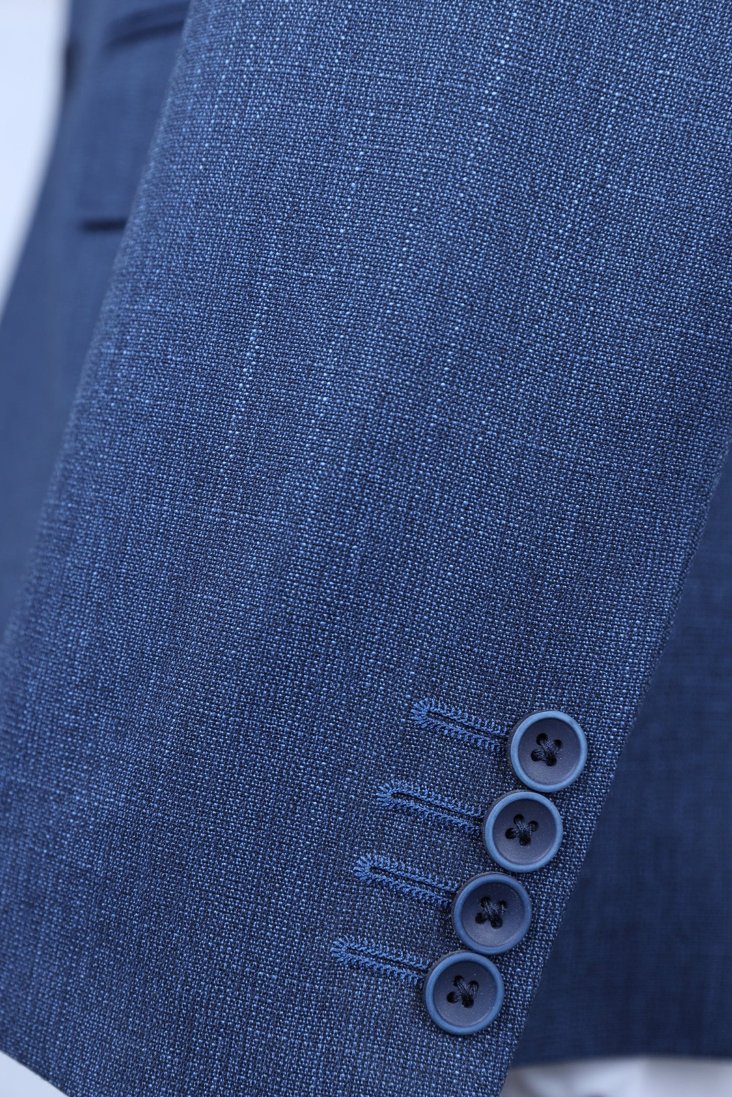 BLUE TEXTURED TWO-PIECE SUIT
